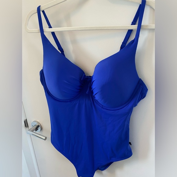 Bra top one piece swim suit - Picture 1 of 3